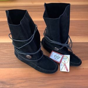 Bastien Lace -Up Moccasin Boots Handcrafted by the Huron Indians